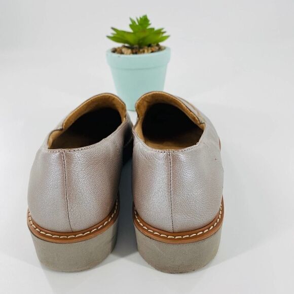 Naturalizer Women Auburn Closed Toe Oxfords In Silver Metallic Leather Size 7M - Picture 9 of 13